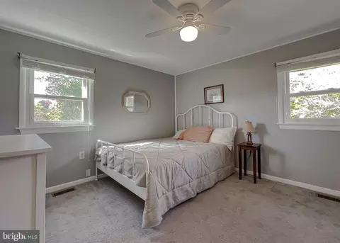 Bedroom - 3345 Ferry Landing Rd, Dunkirk, MD 20754 photo 6 of 8