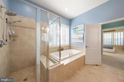 Bath - 400 Shipyard, Solomons, MD 20688 photo 6 of 8