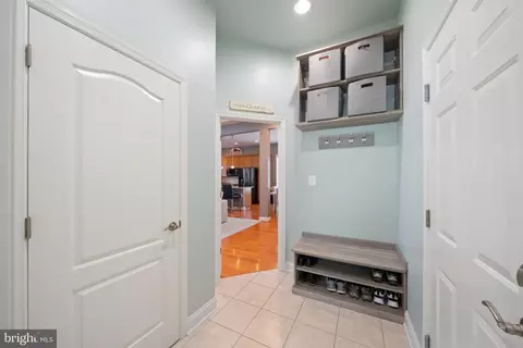 Entry Way - 400 Shipyard, Solomons, MD 20688 photo 3 of 20