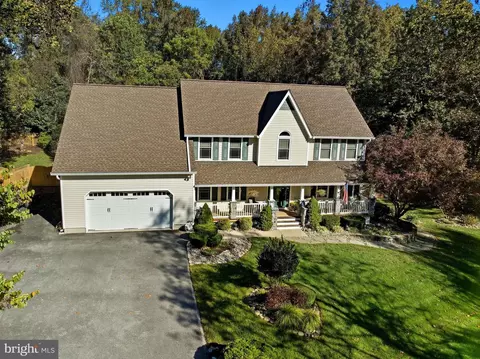 7818 Lake Shore Dr, Owings, MD 20736
