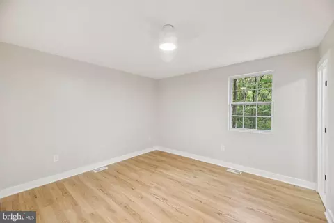 8815 Falling Leaf Dr, Owings, MD 20736 photo 25