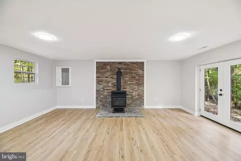 8815 Falling Leaf Dr, Owings, MD 20736 photo 32