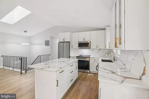 8815 Falling Leaf Dr, Owings, MD 20736 photo 14