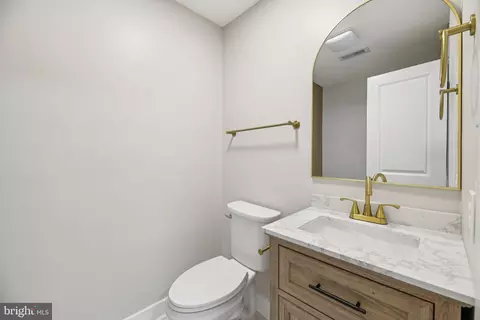 8815 Falling Leaf Dr, Owings, MD 20736 photo 30