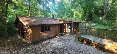 1076 San Angelo Dr, Lusby, MD 20657