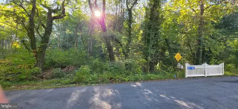 10 Th St, Chesapeake Beach, MD 20732