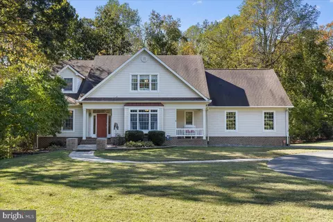 2250 Huntingfields Dr, Huntingtown, MD 20639