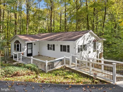 3671 Dory Brooks Rd, Chesapeake Beach, MD 20732
