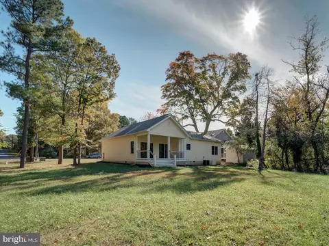 Exterior - 12855 Mccready Rd, Lusby, MD 20657 photo 5 of 8