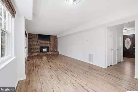 9655 Tara Dr, Dunkirk, MD 20754 photo 12