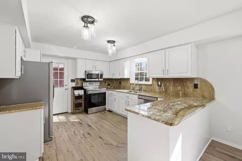 9655 Tara Dr, Dunkirk, MD 20754 photo 17