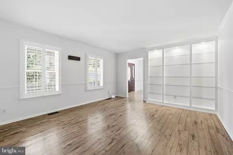 9655 Tara Dr, Dunkirk, MD 20754 photo 7