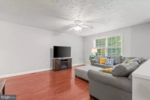Living - 232 Thunderbird Dr, Lusby, MD 20657 photo 1 of 2