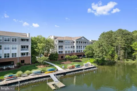 911 Oyster Bay Pl #204, Solomons, MD 20688