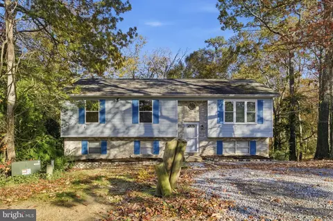 817 Bison Ct, Lusby, MD 20657
