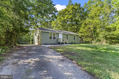 425 Rodeo Rd, Lusby, MD 20657 photo 4