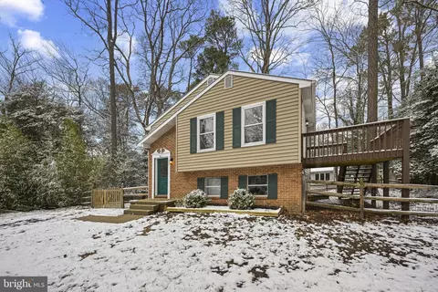 1024 Gringo Ln, Lusby, MD 20657