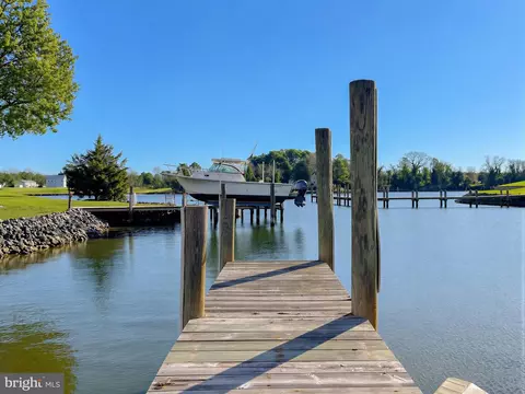 610 Rolling Hills Rd, Solomons, MD 20688