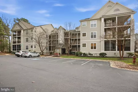 Exterior - 1003 Leeward Way #1003, Solomons, MD 20688 photo 3 of 4