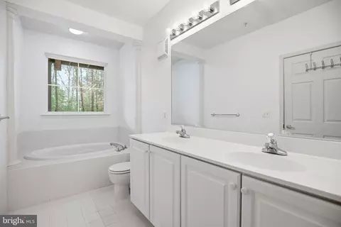 Bath - 1003 Leeward Way #1003, Solomons, MD 20688 photo 1 of 2