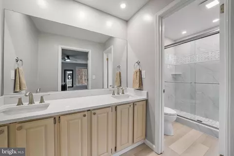 Bath - 3513 Smithville Dr, Dunkirk, MD 20754 photo 2 of 7