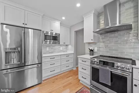 Kitchen - 3513 Smithville Dr, Dunkirk, MD 20754 photo 6 of 7
