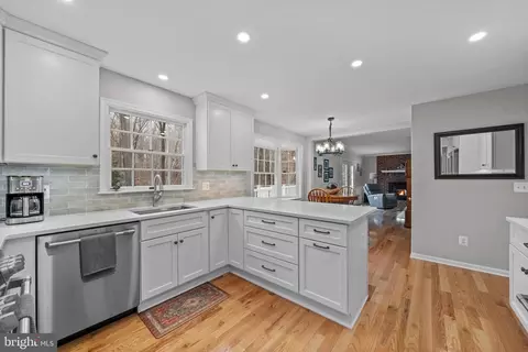 Kitchen - 3513 Smithville Dr, Dunkirk, MD 20754 photo 2 of 7