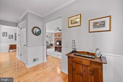 Entry Way - 3513 Smithville Dr, Dunkirk, MD 20754 photo 3 of 4