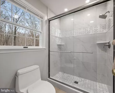 Bath - 3513 Smithville Dr, Dunkirk, MD 20754 photo 3 of 7