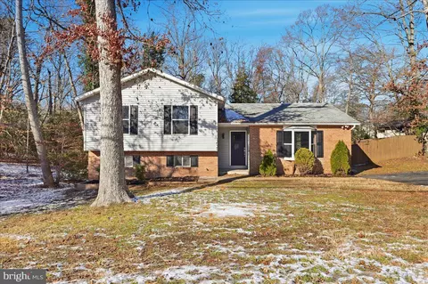 12521 Catalina Dr, Lusby, MD 20657