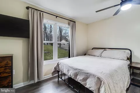 Bedroom - 332 Thunderbird Dr, Lusby, MD 20657 photo 5 of 6