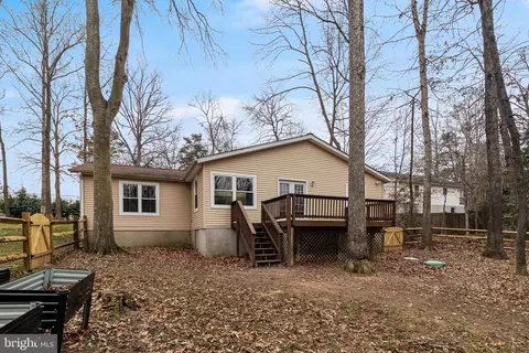 Exterior - 332 Thunderbird Dr, Lusby, MD 20657 photo 6 of 9