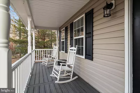 1041 Kings Creek Dr, Saint Leonard, MD 20685
