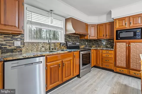Kitchen - 1920 Aberdeen Dr, Dunkirk, MD 20754 photo 3 of 4