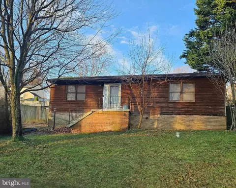 6120 7th St, Chesapeake Beach, MD 20732