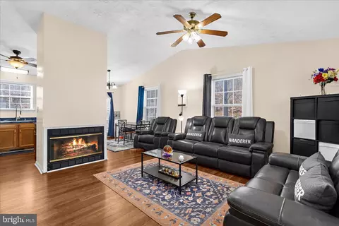 573 Durango Ln, Lusby, MD 20657 photo 4