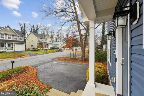 Exterior - 3814 3rd St, North Beach, MD 20714 photo 1 of 3