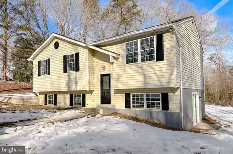 470 Sollers Wharf Rd, Lusby, MD 20657