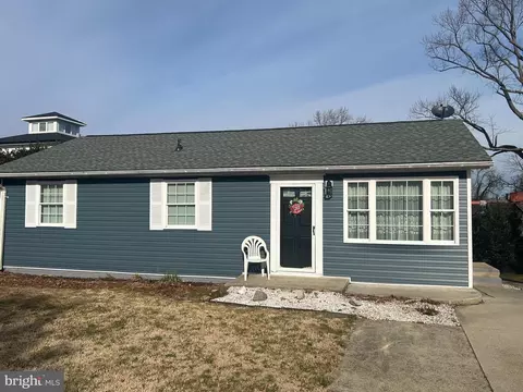3906 29th St, Chesapeake Beach, MD 20732