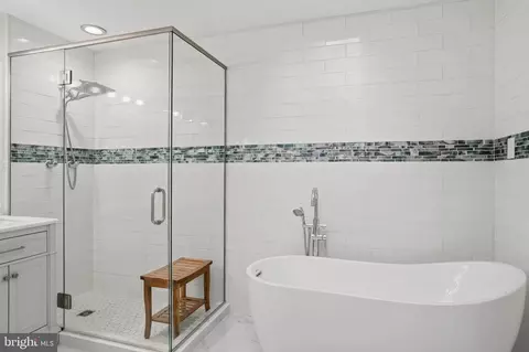 Bath - 10401 Three Doctors Rd, Dunkirk, MD 20754 photo 3 of 5