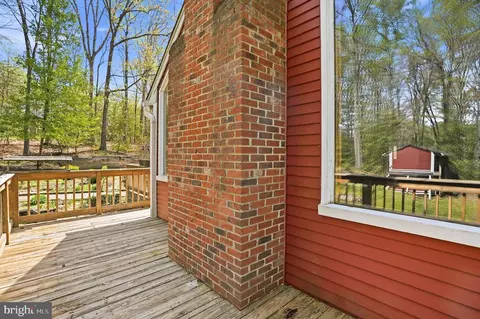 Exterior - 10401 Three Doctors Rd, Dunkirk, MD 20754 photo 9 of 14