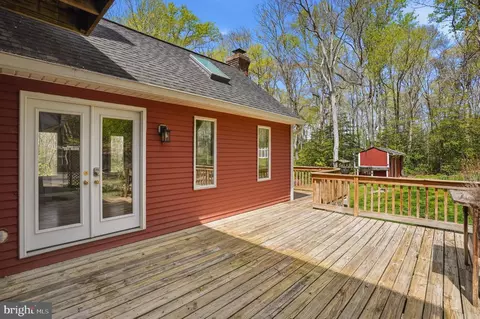Exterior - 10401 Three Doctors Rd, Dunkirk, MD 20754 photo 6 of 14