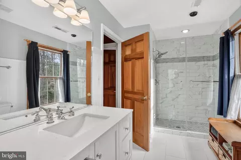 Bath - 10401 Three Doctors Rd, Dunkirk, MD 20754 photo 4 of 5