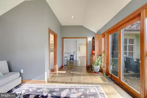 Entry Way - 11130 Dumbarton Dr, Dunkirk, MD 20754 photo 9 of 10