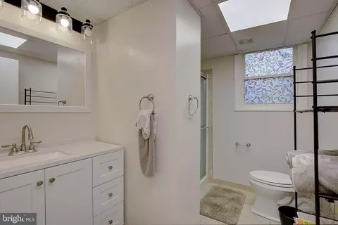 Bath - 11130 Dumbarton Dr, Dunkirk, MD 20754 photo 3 of 3