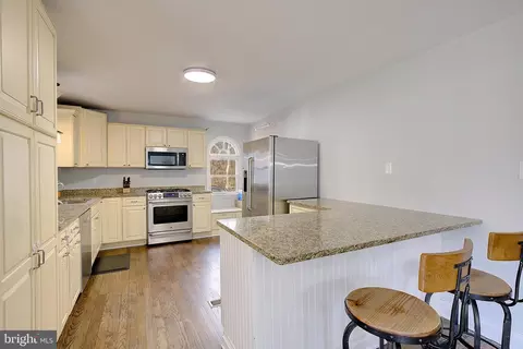 Kitchen - 11130 Dumbarton Dr, Dunkirk, MD 20754 photo 2 of 6