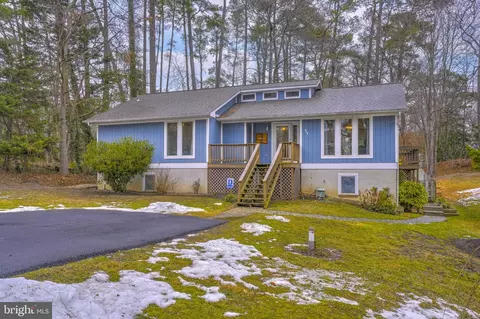 454 Buckler Dr, Lusby, MD 20657