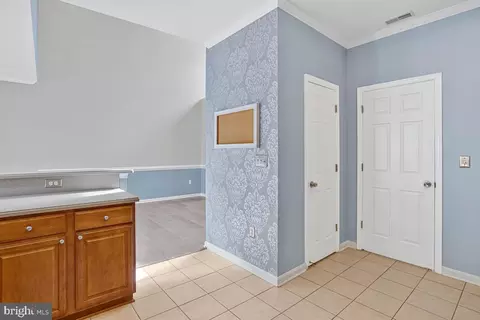 Entry Way - 614 Ruxton Rd #53, Solomons, MD 20688 photo 3 of 5