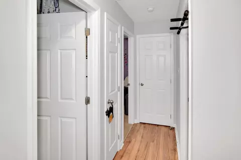Entry Way - 6337 Dory Ct, Chesapeake Beach, MD 20732 photo 4 of 5