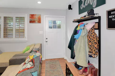 Entry Way - 6337 Dory Ct, Chesapeake Beach, MD 20732 photo 1 of 5